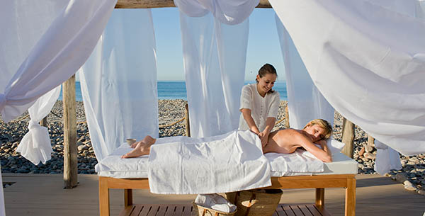 Beach massage at Paradis Plage