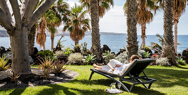 relaxing at oceano tenerife