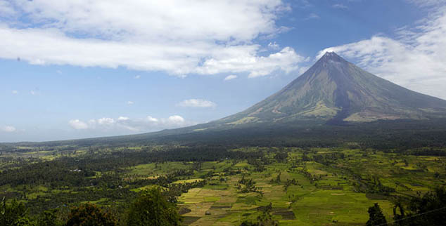 Mayon volcano Philippines