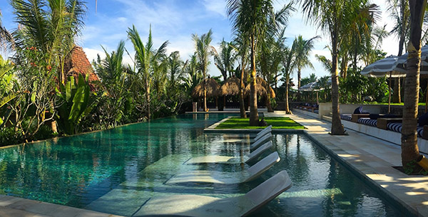 komune bali pool