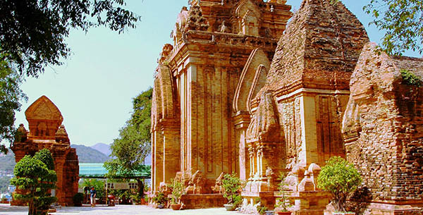 vietnam discover recover temple