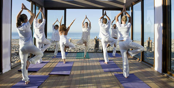 paradis plage yoga class