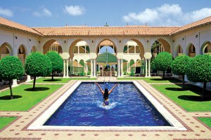 Laluna pool view