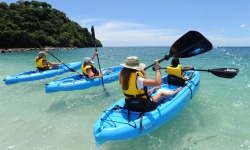 Buccament Bay kayaking, St Vincent