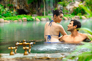 The tropical pool at The Banjaran