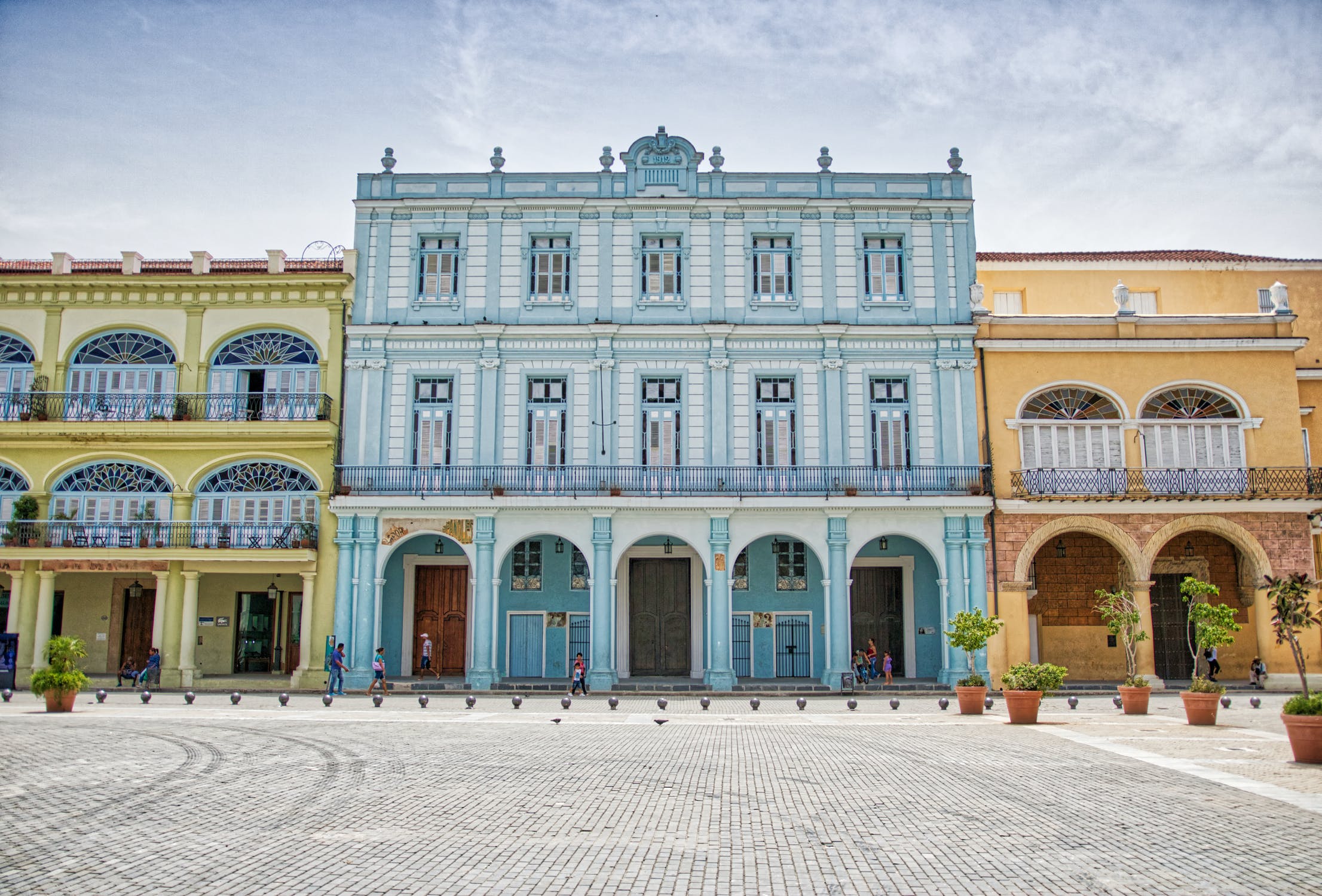 Visit Cuba on a sailing tour