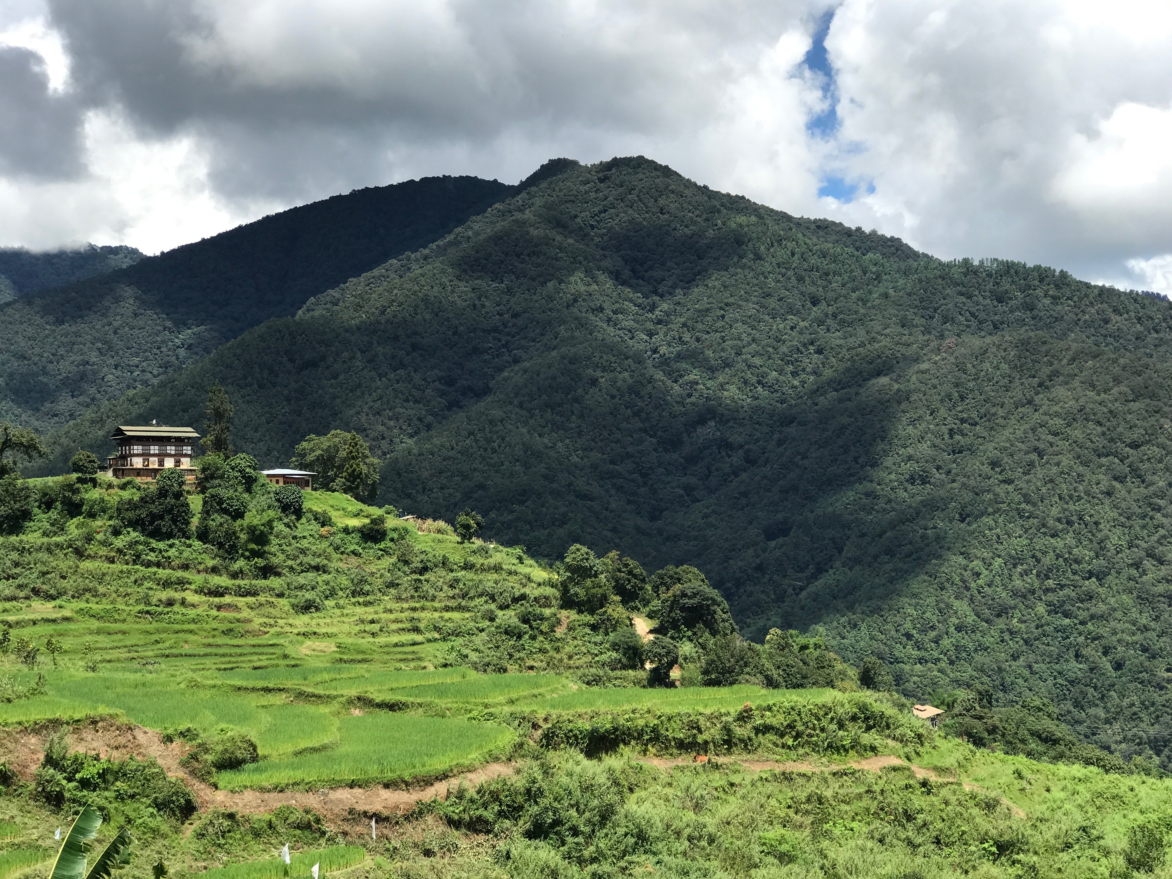 A hut in the himalayas around the mountains