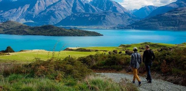 Aro Ha Damian Bas Walking Blog Header