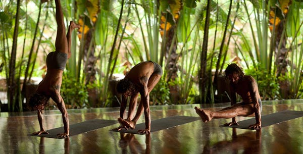 A yoga class at Florblanca