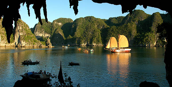 ha long bay vietnam
