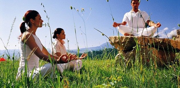 Adler Thermae Yoga Outside Blog Header