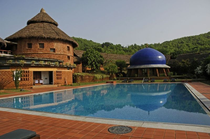 Accomodation and pool at SwaSwara