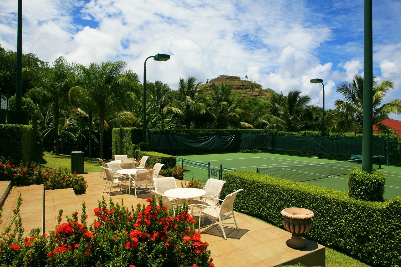 BodyHoliday Tennis Court