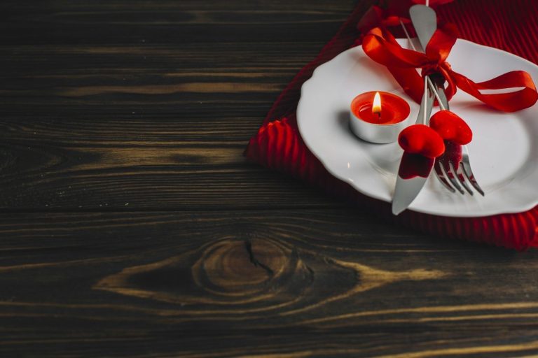 A Healthy Valentine’s Day Dinner Worth Staying In For