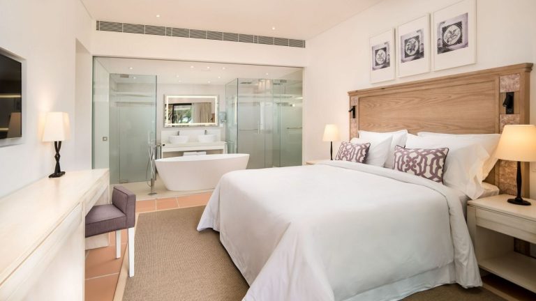 Yoga Detox at Pine Cliffs