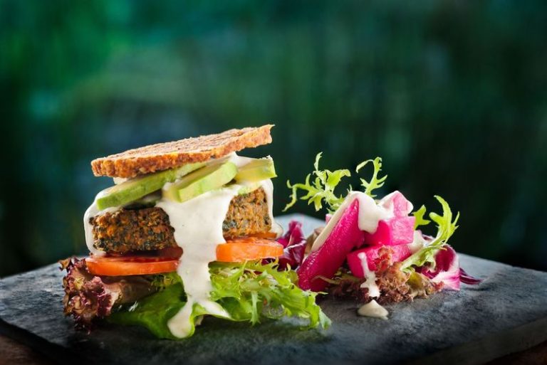 5 of the Top Wellness Retreats for Culinary Experiences