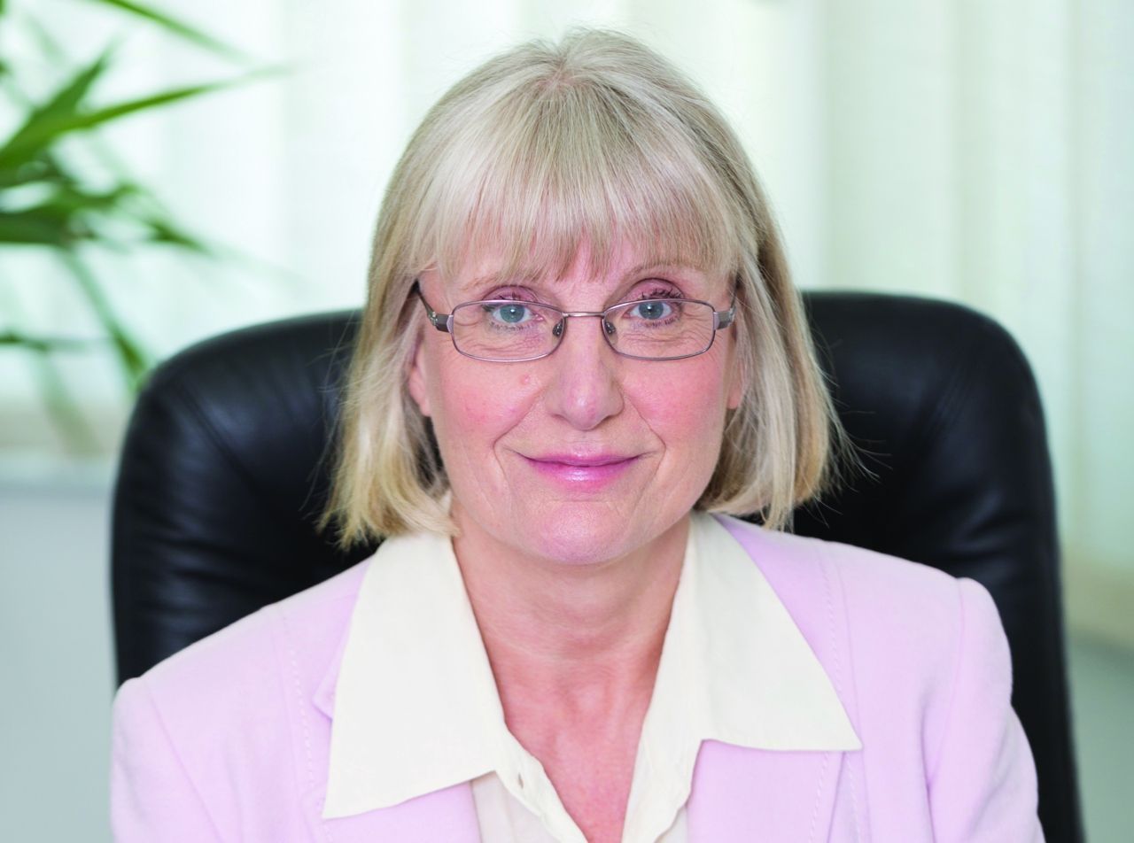 Dr Marilyn Glenville PhD hosts this menopause and stress retreat