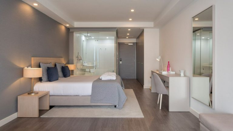 Yoga Retreat with Yoga Coaches Matt Huy & Saz Newman at Longevity Health & Wellness Hotel