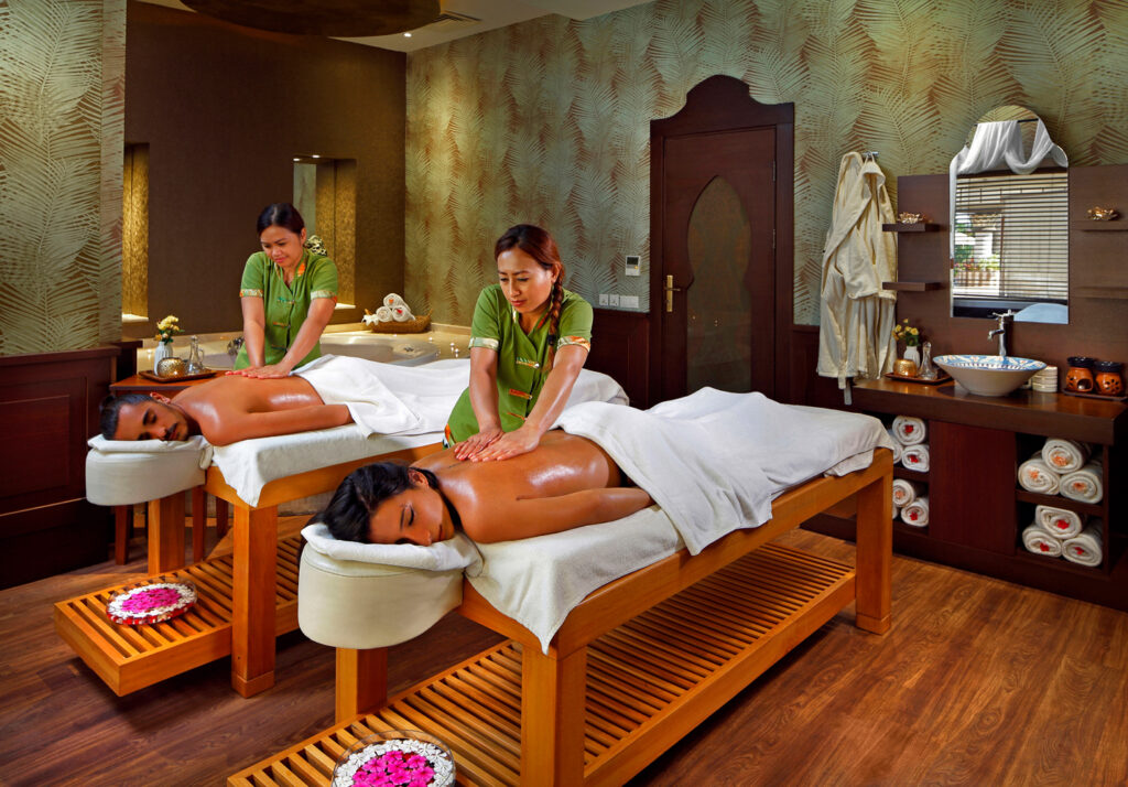 COUPLE MASSAGE