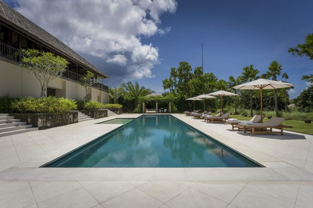 Revivo Bedroom Villa Pool
