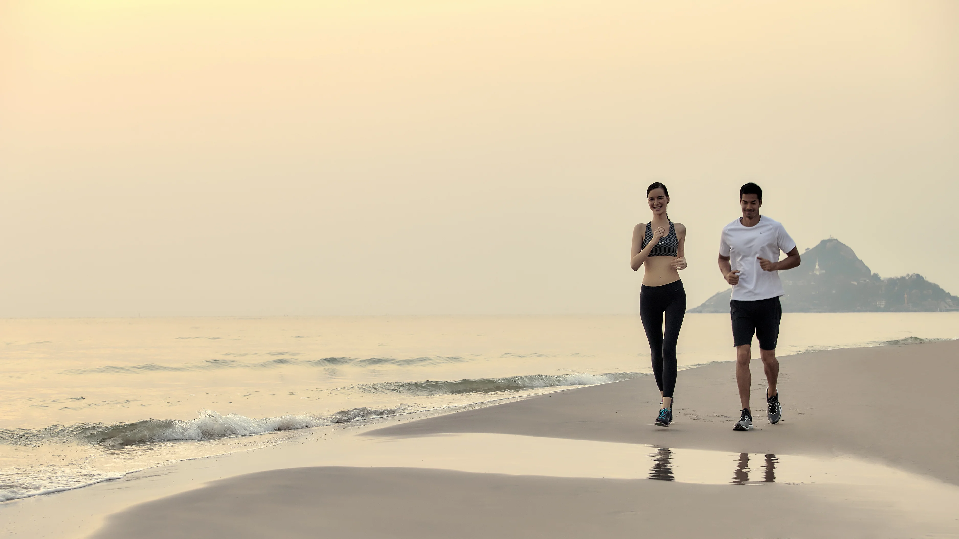 Couples-Holidays (1)