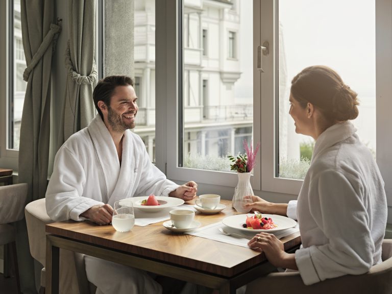 Luxury Wellness Retreats to Recover from Parental Burnout