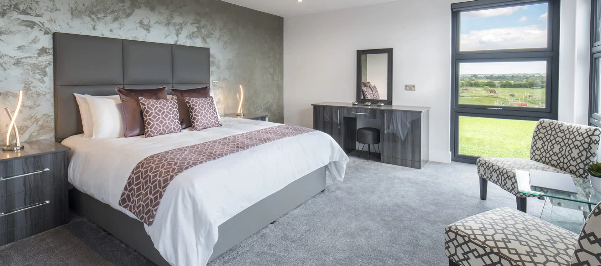 Room at Glass House Detox Retreat